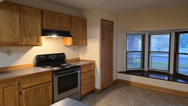Foto del edificio - 302 E 3rd St