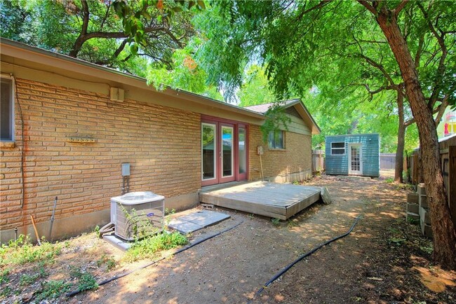 Building Photo - 1504 Dexter St