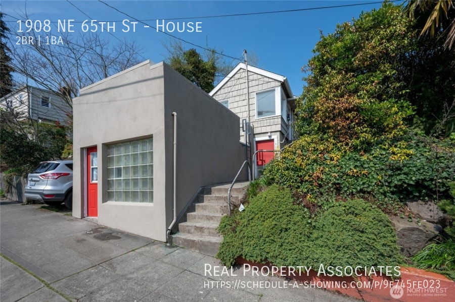 Primary Photo - 1908 NE 65th St