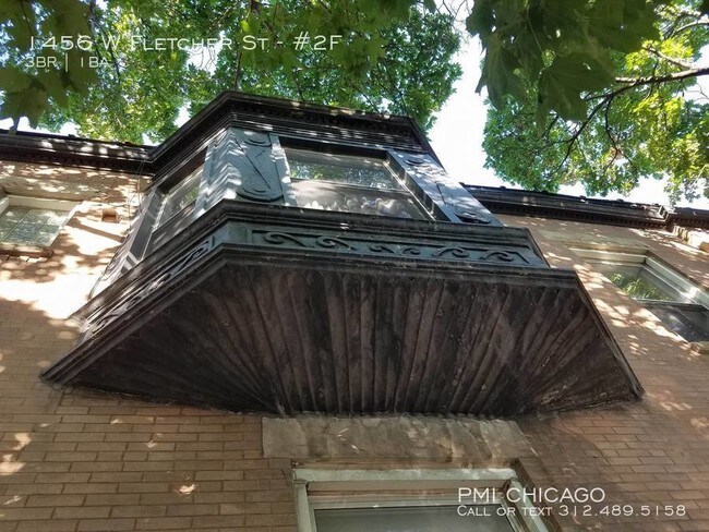 Building Photo - 1456 W Fletcher St