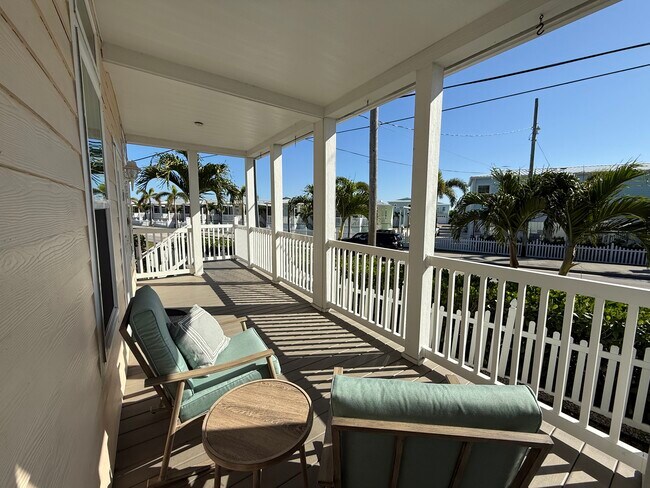 Photo - 235 NE Sunrise Wy House