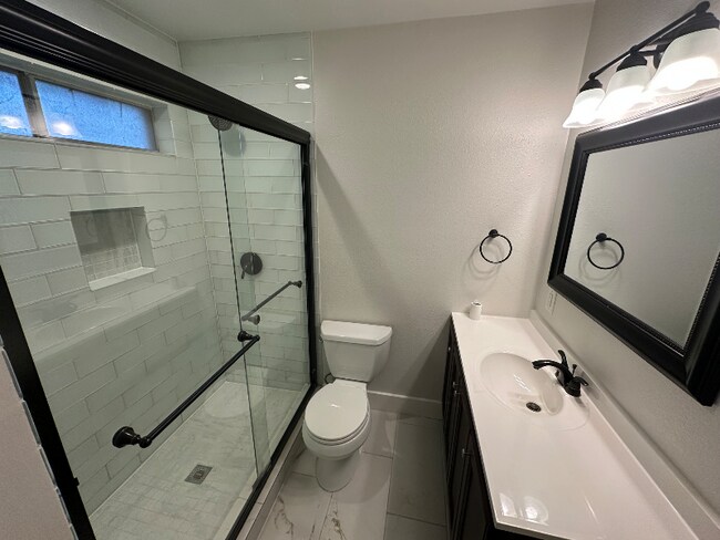 Building Photo - 7934 Grandridge Dr