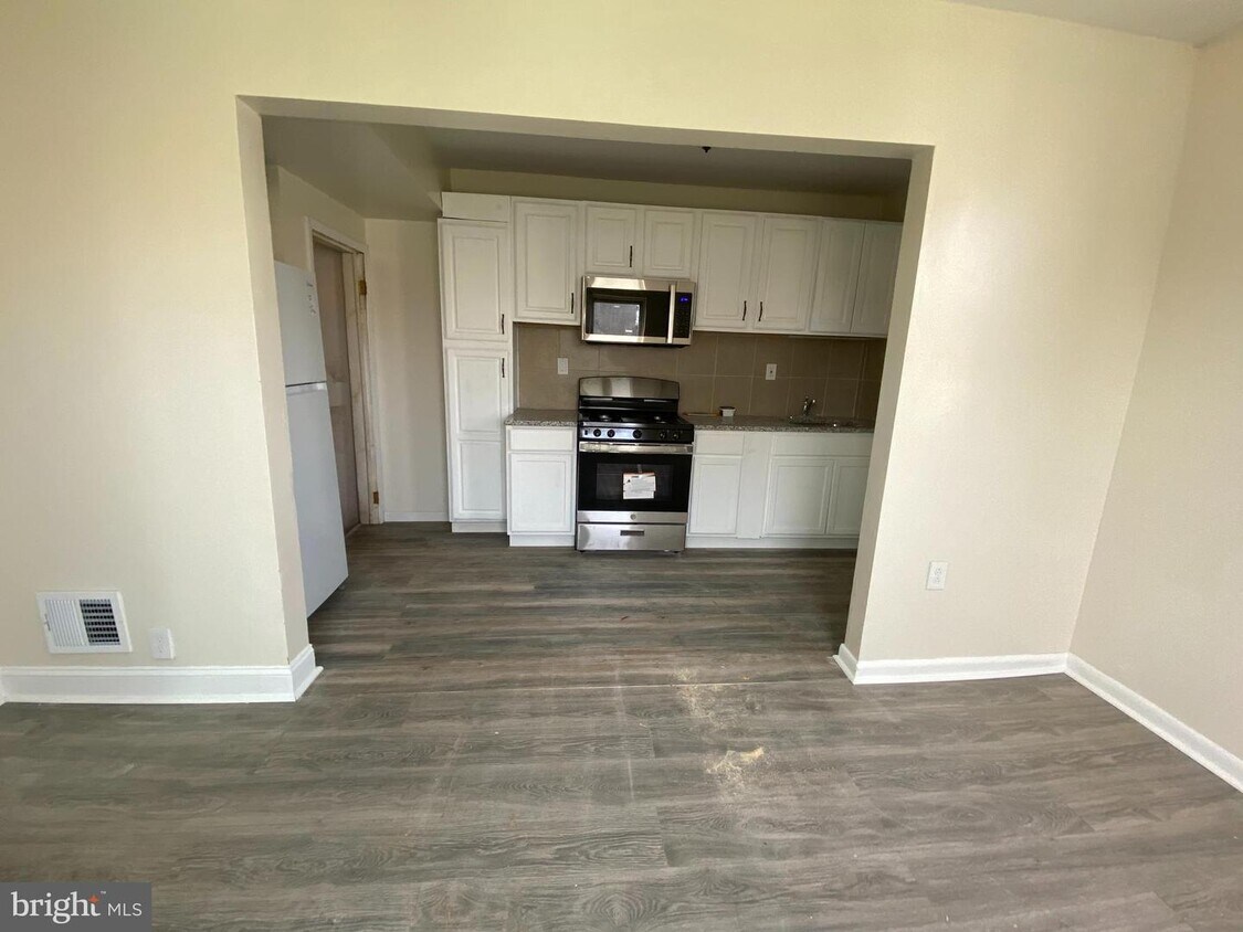 2639 Lloyd St, Philadelphia, PA 19153 Townhome Rentals in