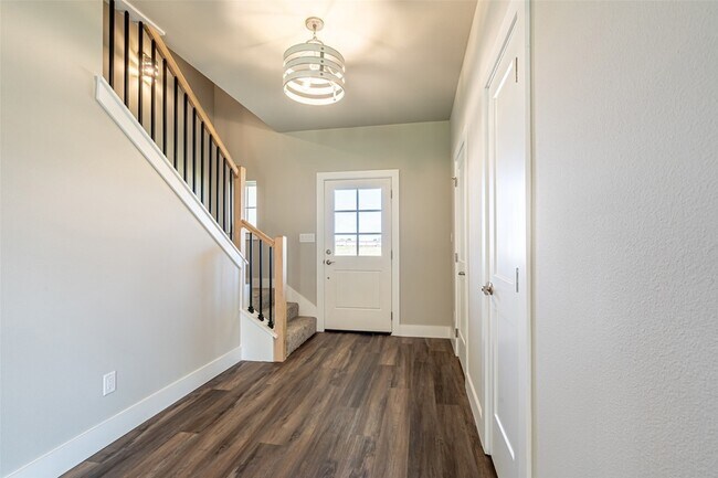 Foto del edificio - 2044 Salina Cir