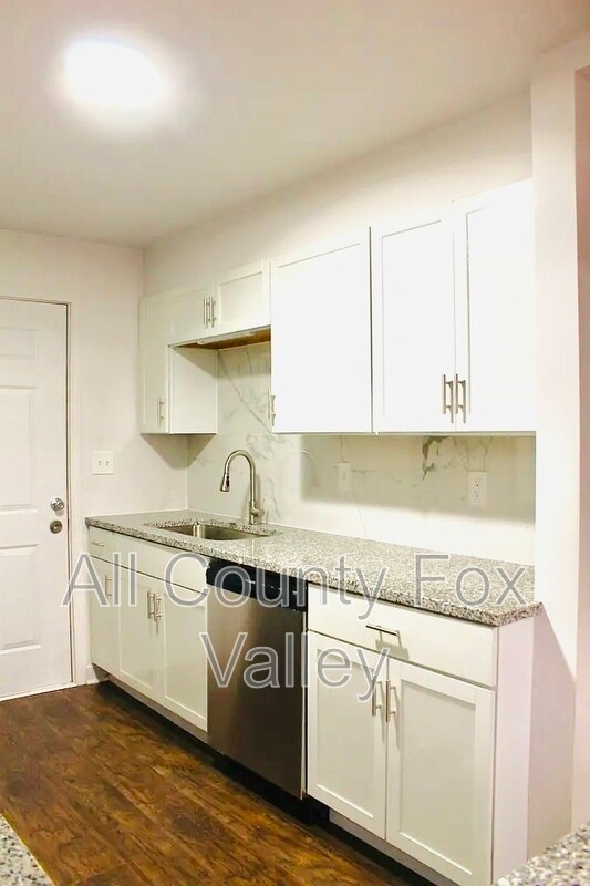 Building Photo - 529 Miller Dr