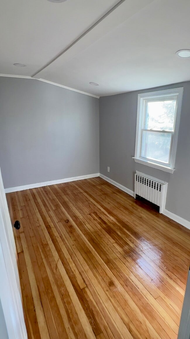 Foto del edificio - 80 E 1st St