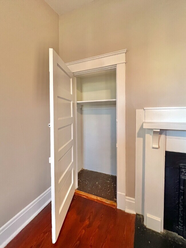 Foto del edificio - Coming Soon: 1BR, 1BA duplex