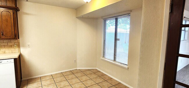 Building Photo - 5704 93rd St