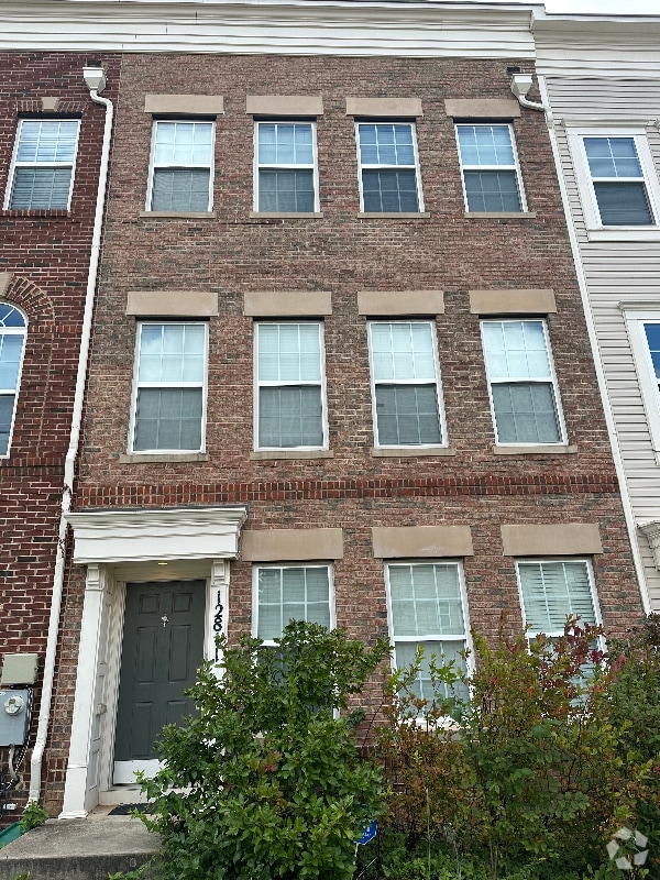 1 Bedroom Apartments under 1,700 in Beltsville MD with Washer & Dryer