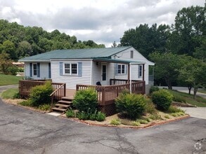 Building Photo - 242 Sleepy Hollow Rd