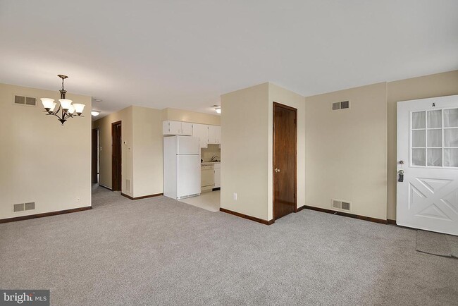 Foto del edificio - 602 Country Ln