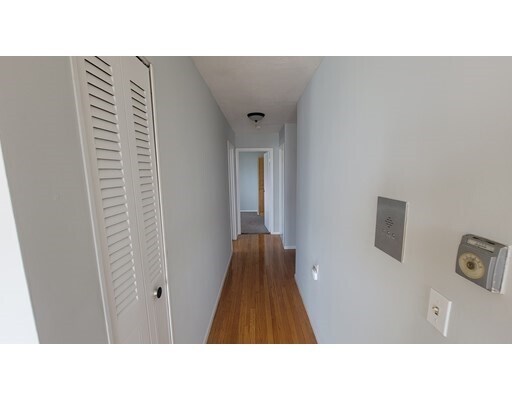 Building Photo - 1643 Cambridge St