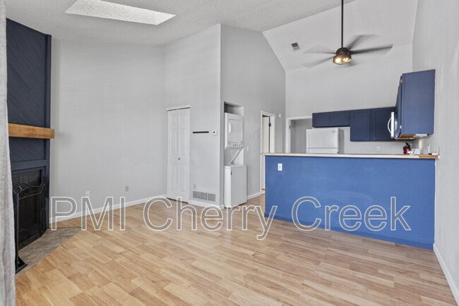 Foto del edificio - 17315 E Rice Cir