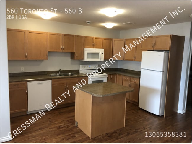 Building Photo - 2 Bedroom Basement Suite on Corner Lot