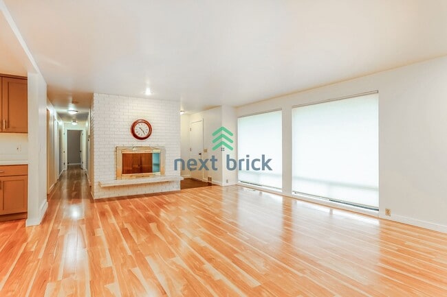 Foto del edificio - Stunning cul-de-sac residence near Odle Middle School and Bellevue Aquatic Center!