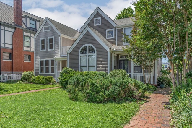 Photo - Charming 2 Bed 2 Bath Home on Historic Rus...