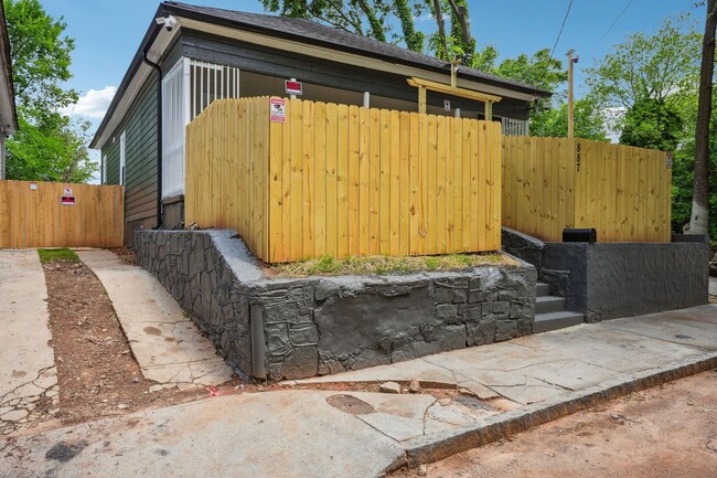 Building Photo - Incredible opportunity to live in Historic...