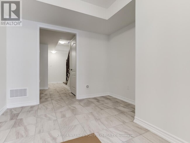 Building Photo - 7 Bluegill Cres
