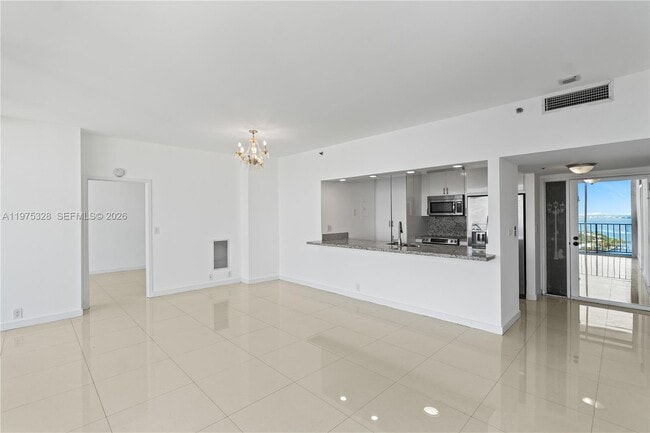 Building Photo - 7601 E Treasure Dr