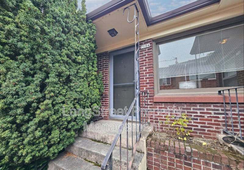 Photo - 7104 N Interstate Ave