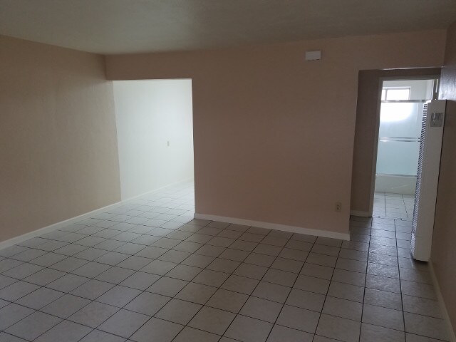 Foto del edificio - 225 W Eaton Ave