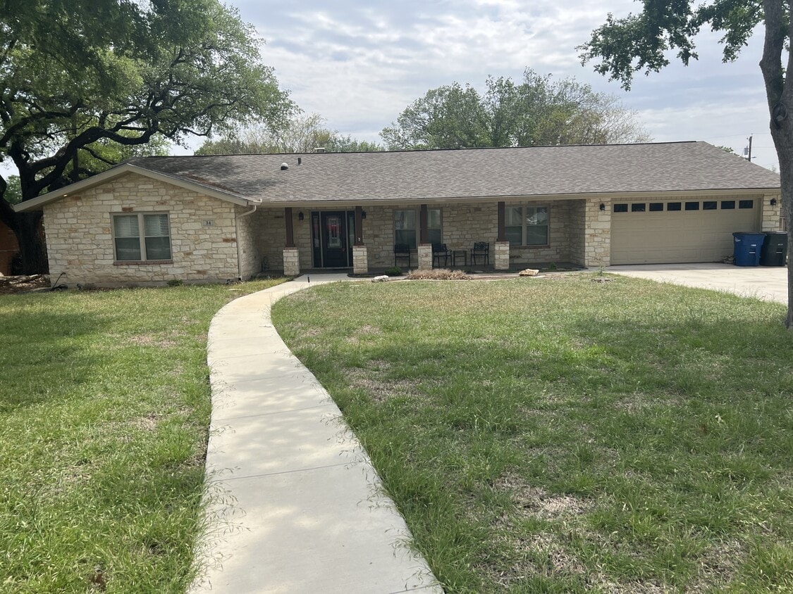 Primary Photo - 34 Ridge Dr