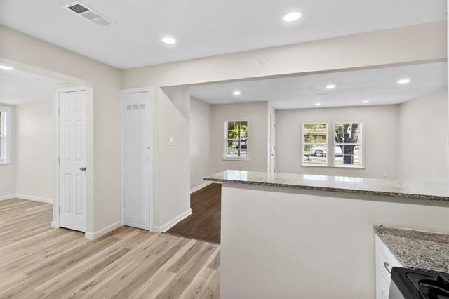 Building Photo - 2530 Maverick Ave
