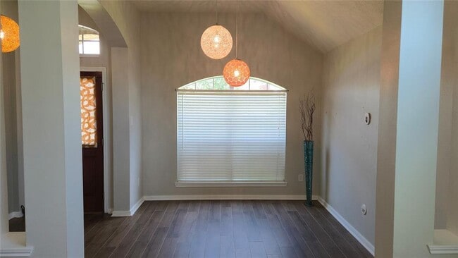 Building Photo - 10314 Raybrook Ln