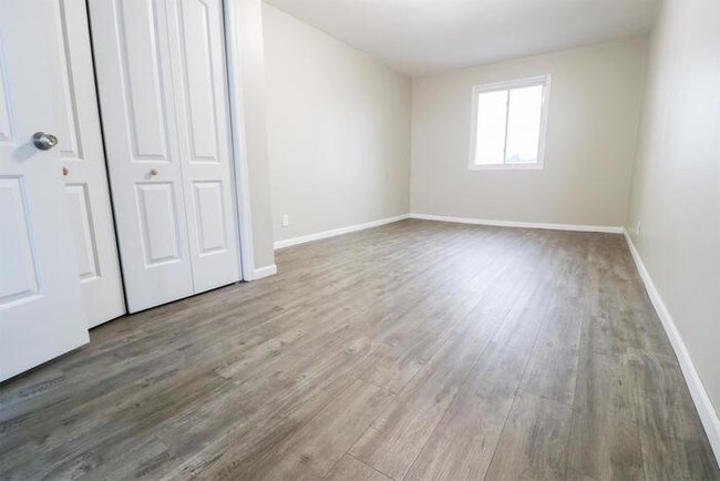 Foto del edificio - 7611 Northcote Ave