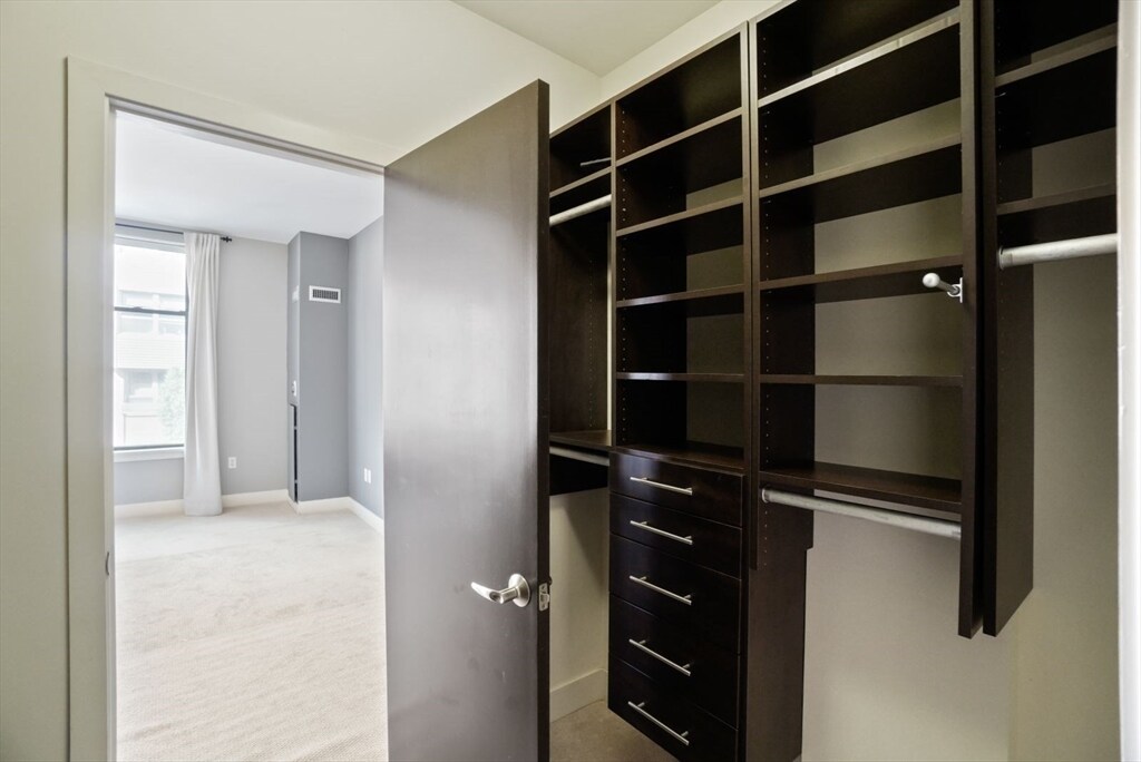 Foto principal - 735 Harrison Ave