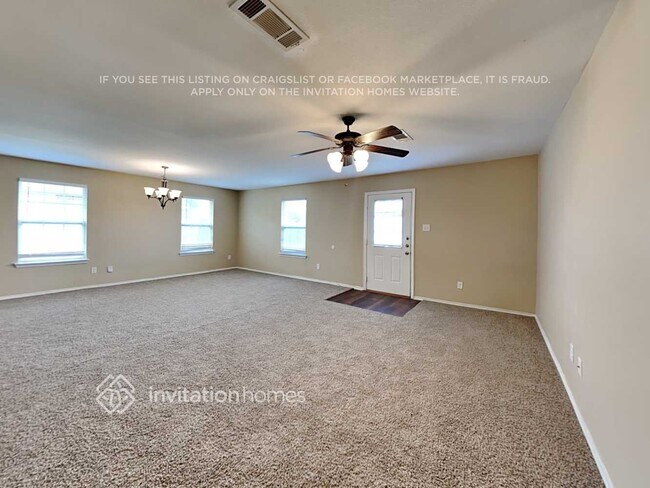 Building Photo - 15617 Gatsby Ln