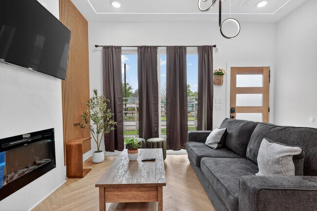 Foto del edificio - 4609 Bricker St