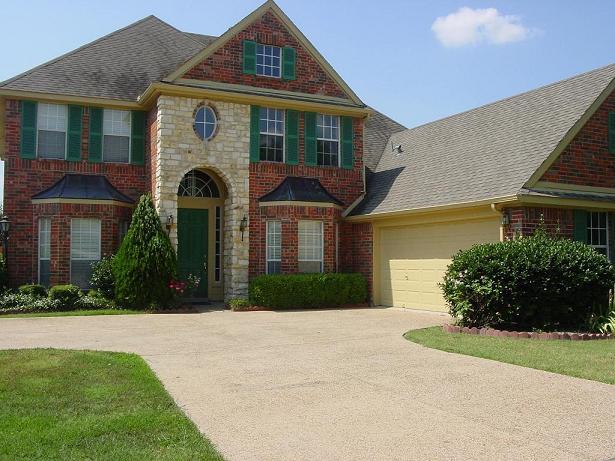 Foto principal - 2707 Creek Crossing Dr