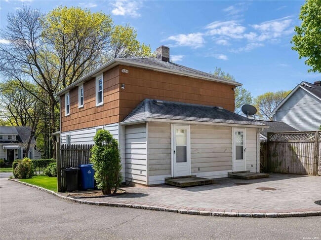 Building Photo - 11-13 3rd St