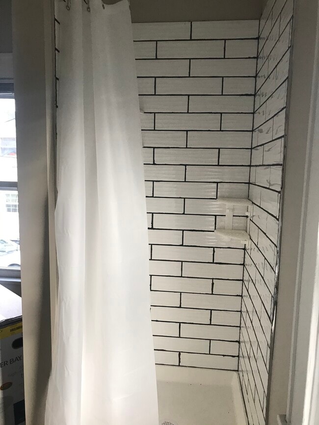 shower - 609 W Lake Ave