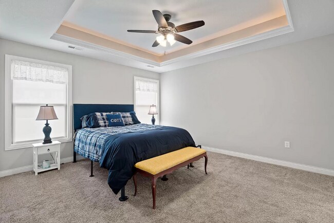 Foto del edificio - 3401 Yellowwood Dr