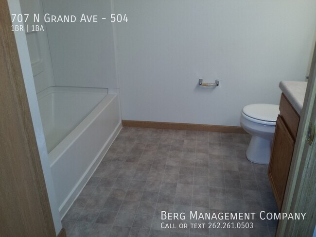 Building Photo - 707 N Grand Ave