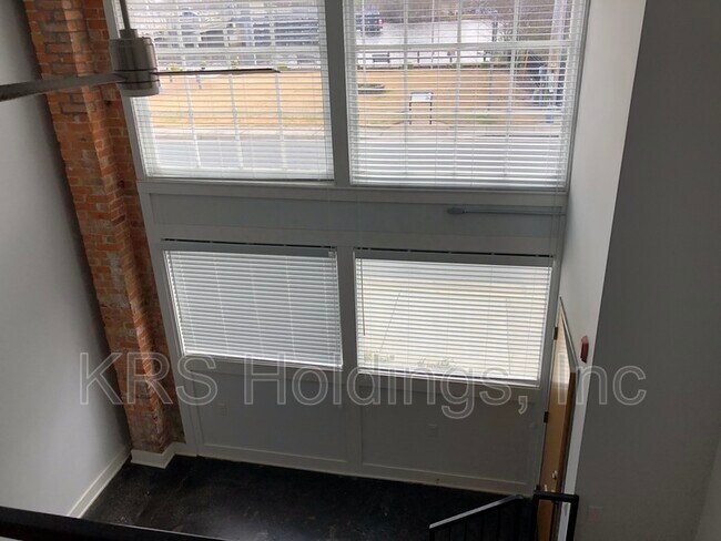 Foto del edificio - 225 N Water St