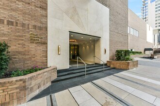 Building Photo - 1111 Caroline St