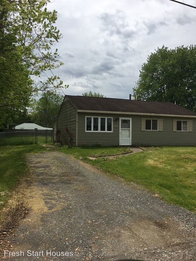 3 br, 1 bath House 7894 Pegler Blvd House Rental in Bridgeport, NY