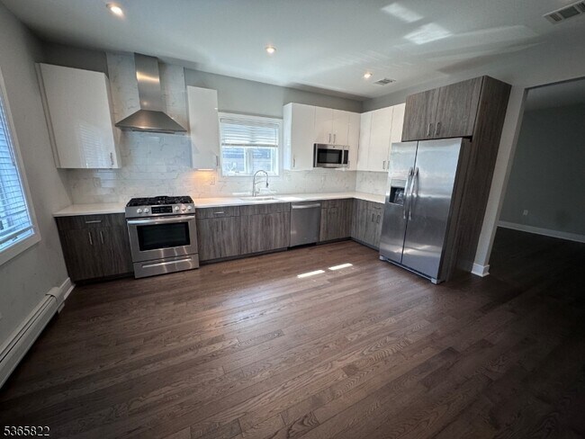 Foto del edificio - 726-728 West End Ave