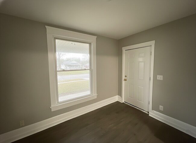 Foto del edificio - 1155 W 9th St