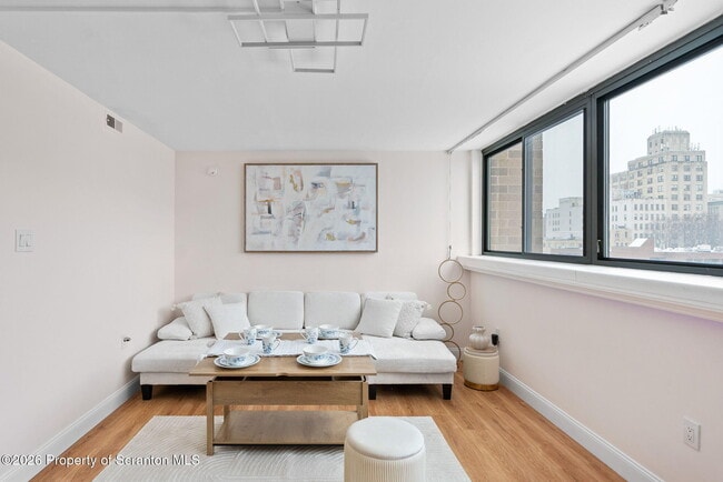 Foto del edificio - 220 Linden St