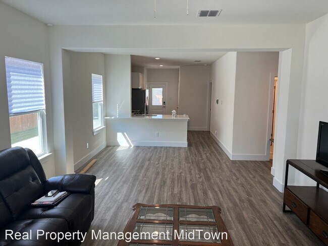 Foto del edificio - 4 br, 2 bath House - 929 E Tucker St