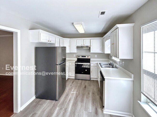 Foto del edificio - 120 Meriweather Way