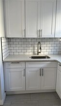 Building Photo - 46 Dewitt St