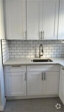 Building Photo - 46 Dewitt St
