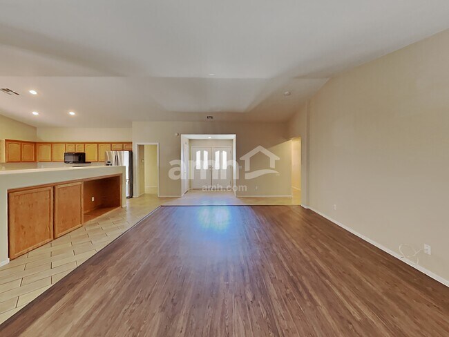 Foto del edificio - 2716 Peekskill Avenue