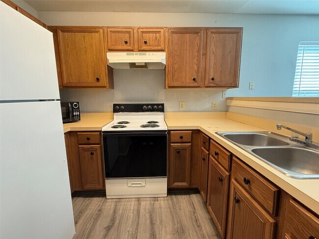 Foto del edificio - 304 Dell Ct