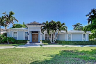 Building Photo - 3400 NE 6th Dr